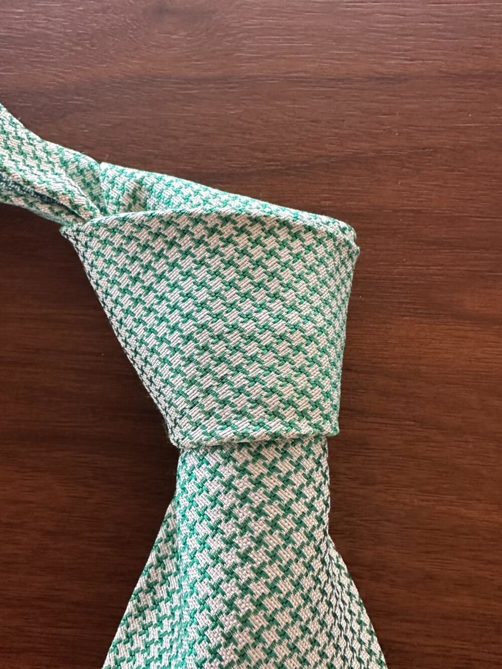 Drake's Green Cream Houndstooth Silk Tie